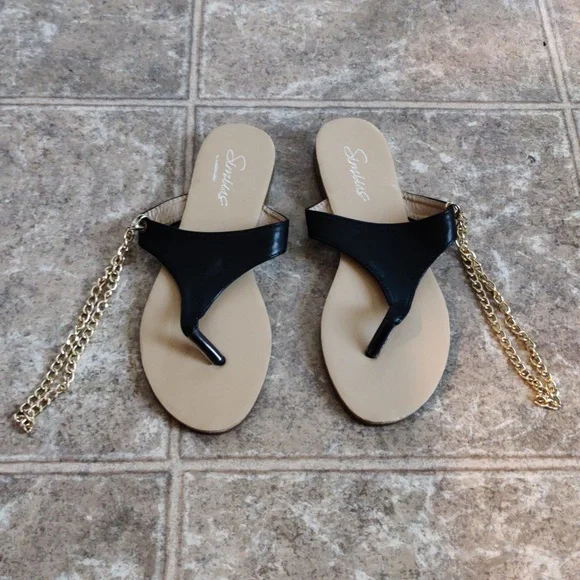 Sandals - Picture 3 of 4